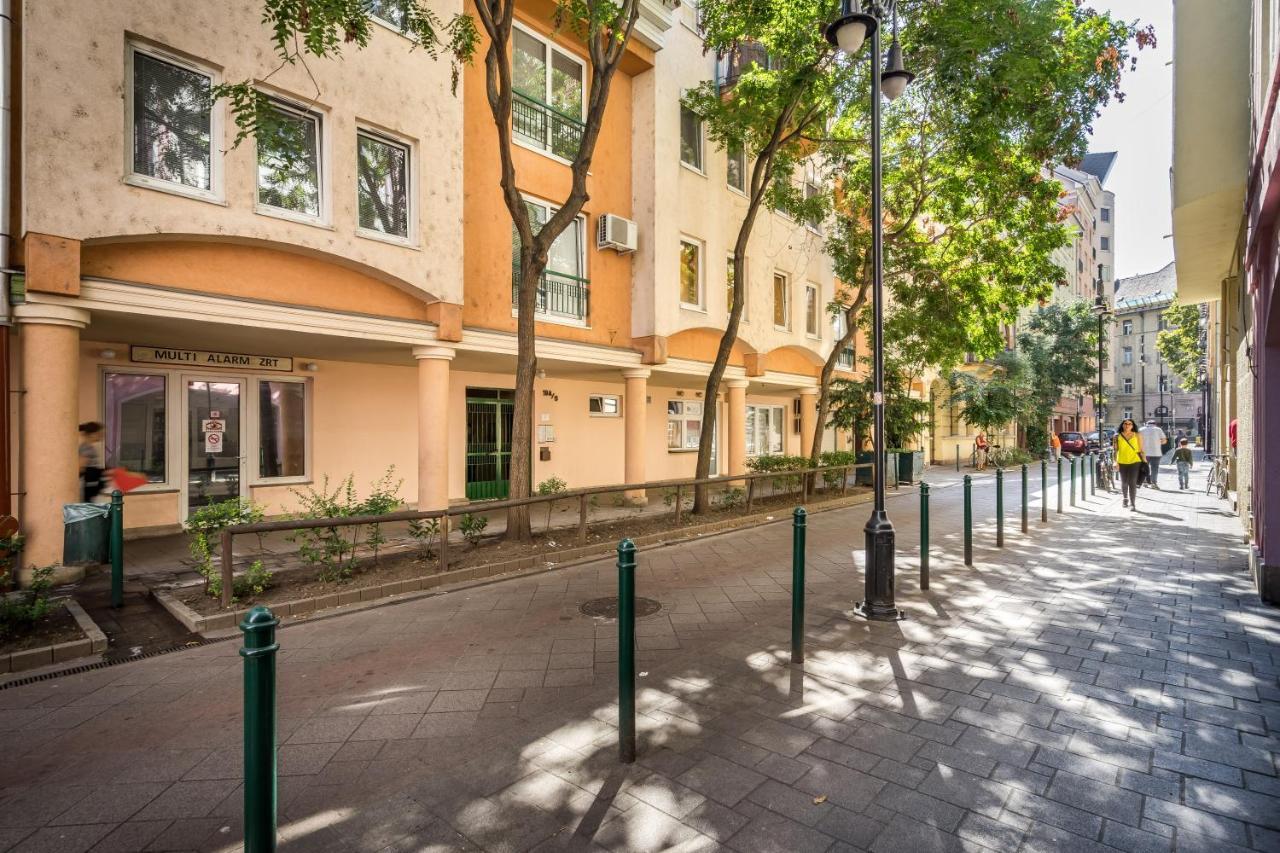 Beautiful Three Bedrooms Apartment With Free Parking Close To The Danube Coast 布达佩斯 外观 照片