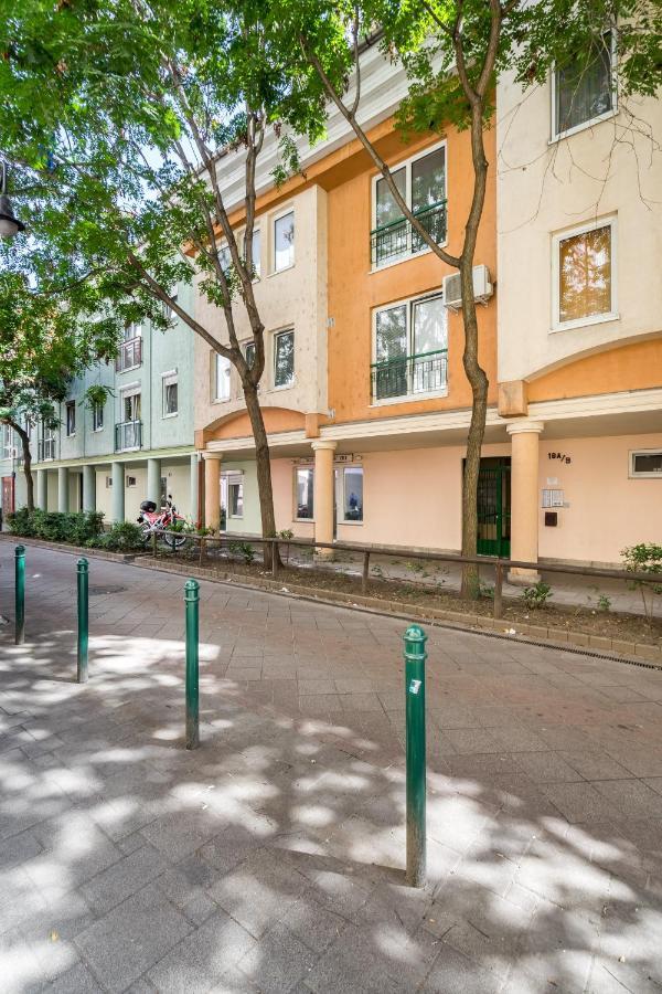 Beautiful Three Bedrooms Apartment With Free Parking Close To The Danube Coast 布达佩斯 外观 照片