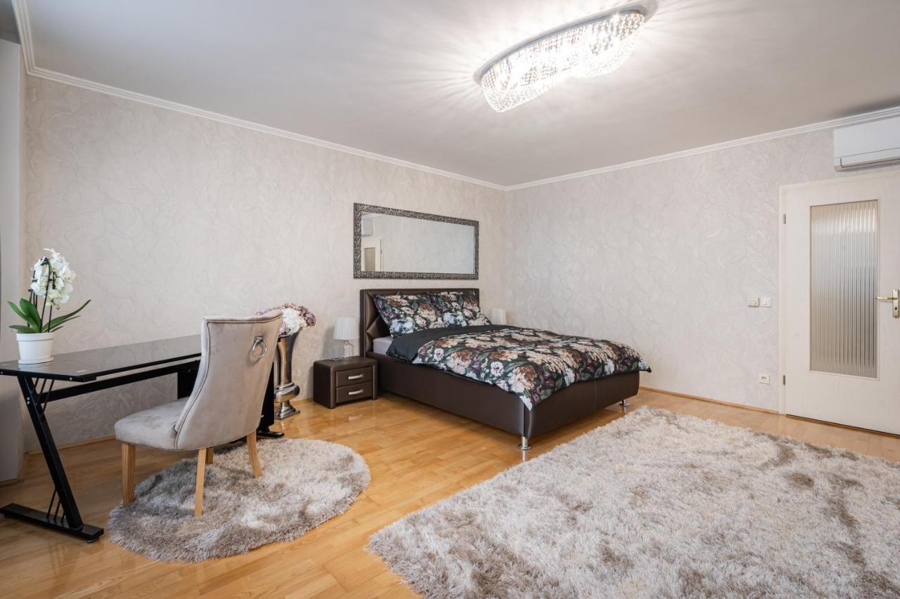 Beautiful Three Bedrooms Apartment With Free Parking Close To The Danube Coast 布达佩斯 外观 照片