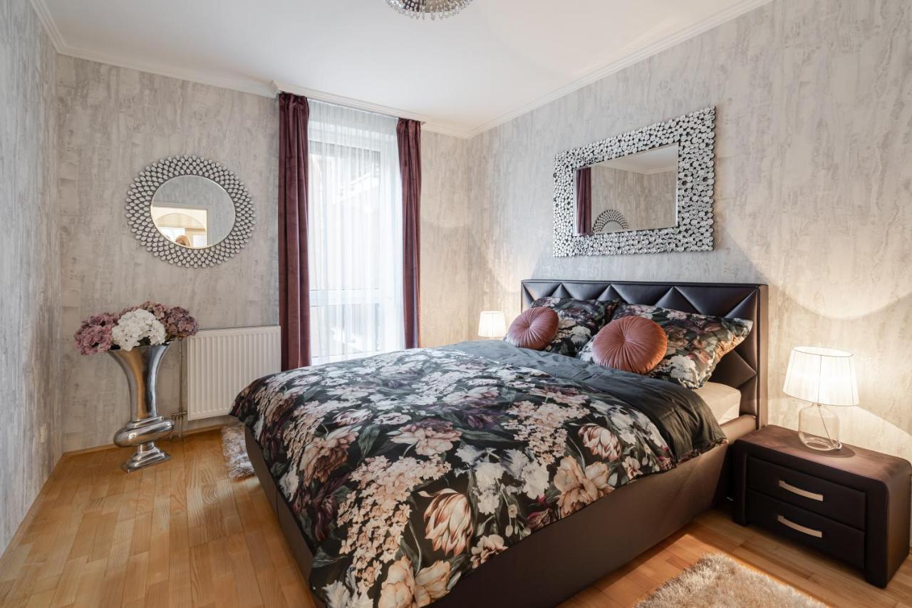 Beautiful Three Bedrooms Apartment With Free Parking Close To The Danube Coast 布达佩斯 外观 照片