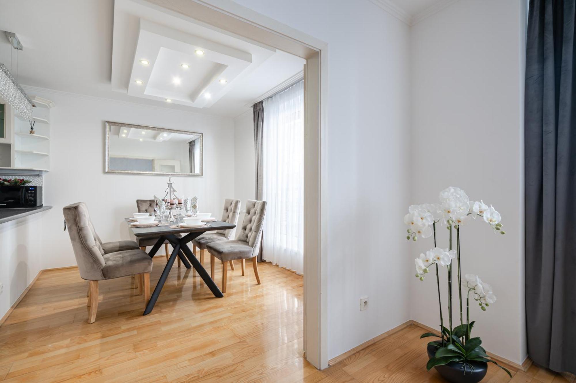 Beautiful Three Bedrooms Apartment With Free Parking Close To The Danube Coast 布达佩斯 外观 照片