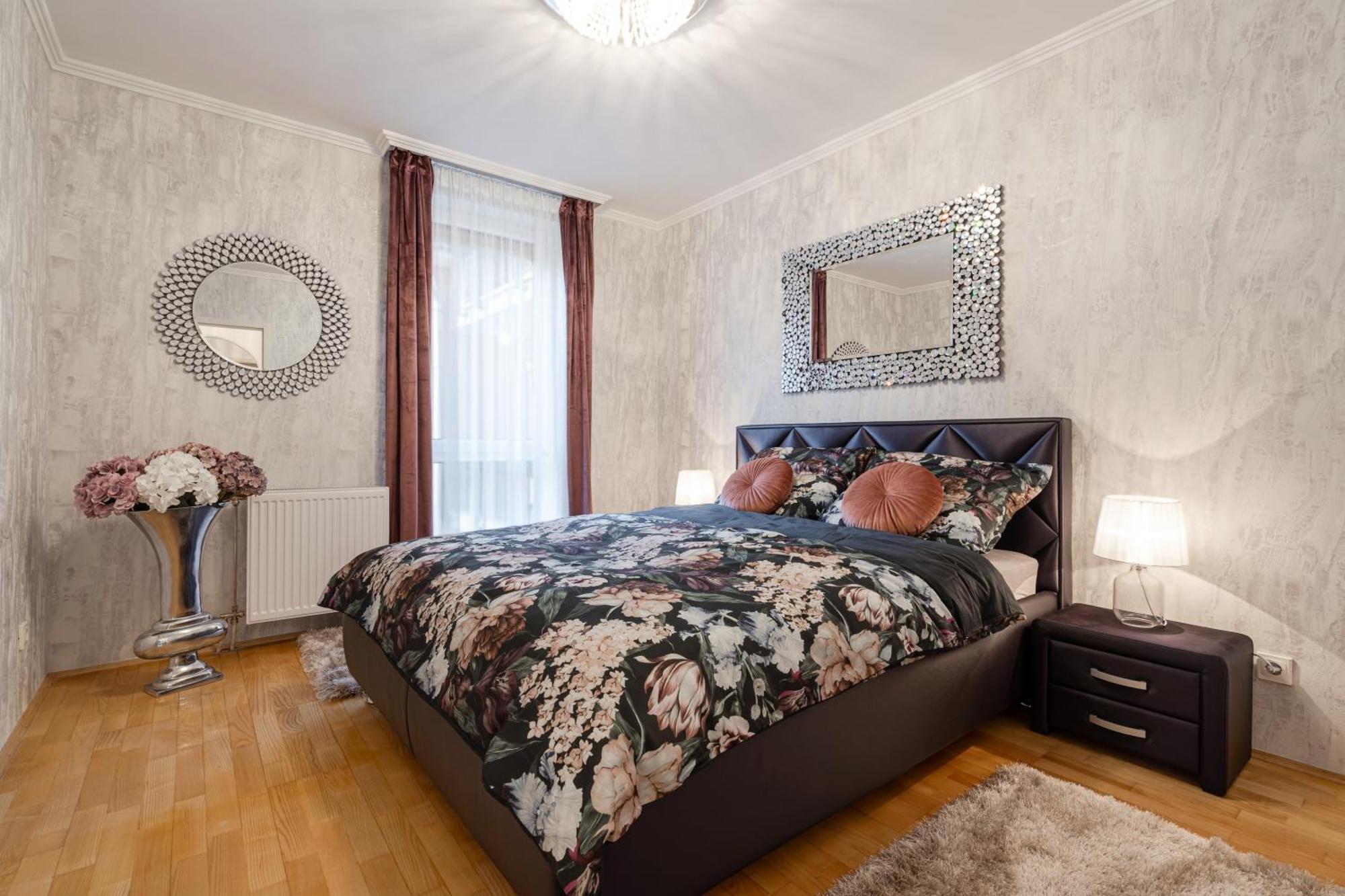 Beautiful Three Bedrooms Apartment With Free Parking Close To The Danube Coast 布达佩斯 外观 照片